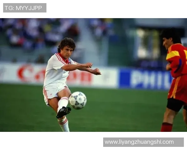 纵观足坛辉煌岁月盘点历史十大传奇足球巨星排行榜